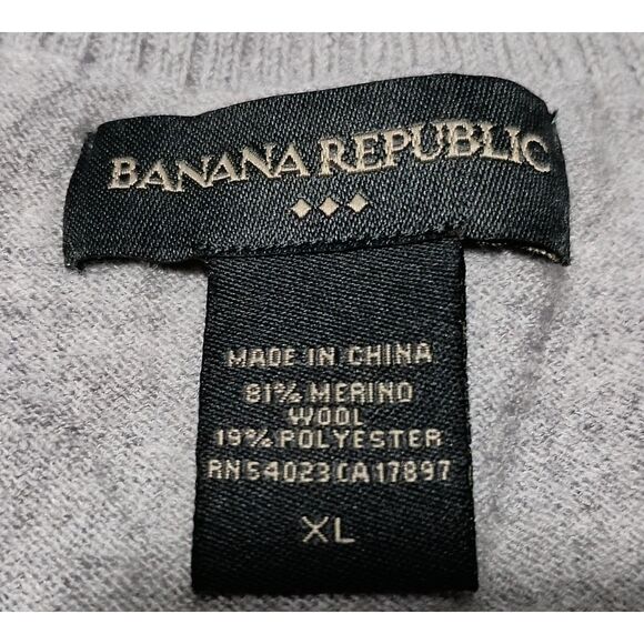 BANANA REPUBLIC:  Grey Merino Wool Blend Crew-Neck Sweater, Woman Size XL - Picture 5 of 5